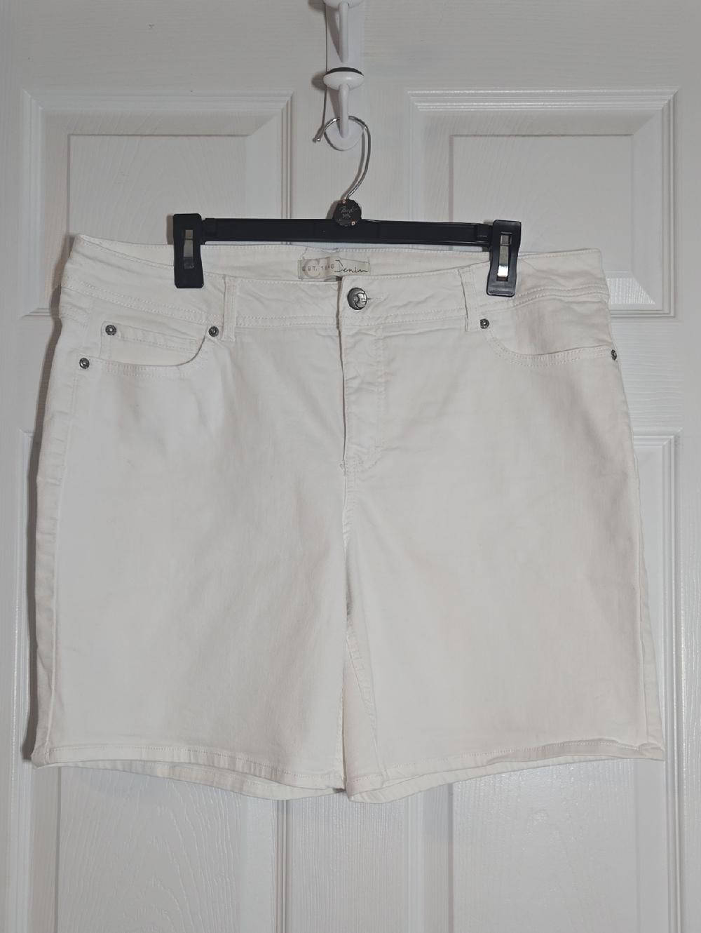 Cato Women's Classic White Jean Shorts Size 16W